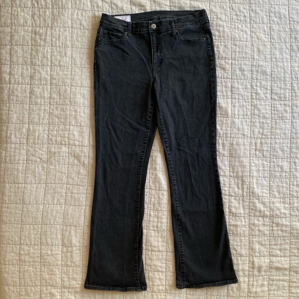 Black mid rise Gap baby bootcut jeans #bootcutjeans
